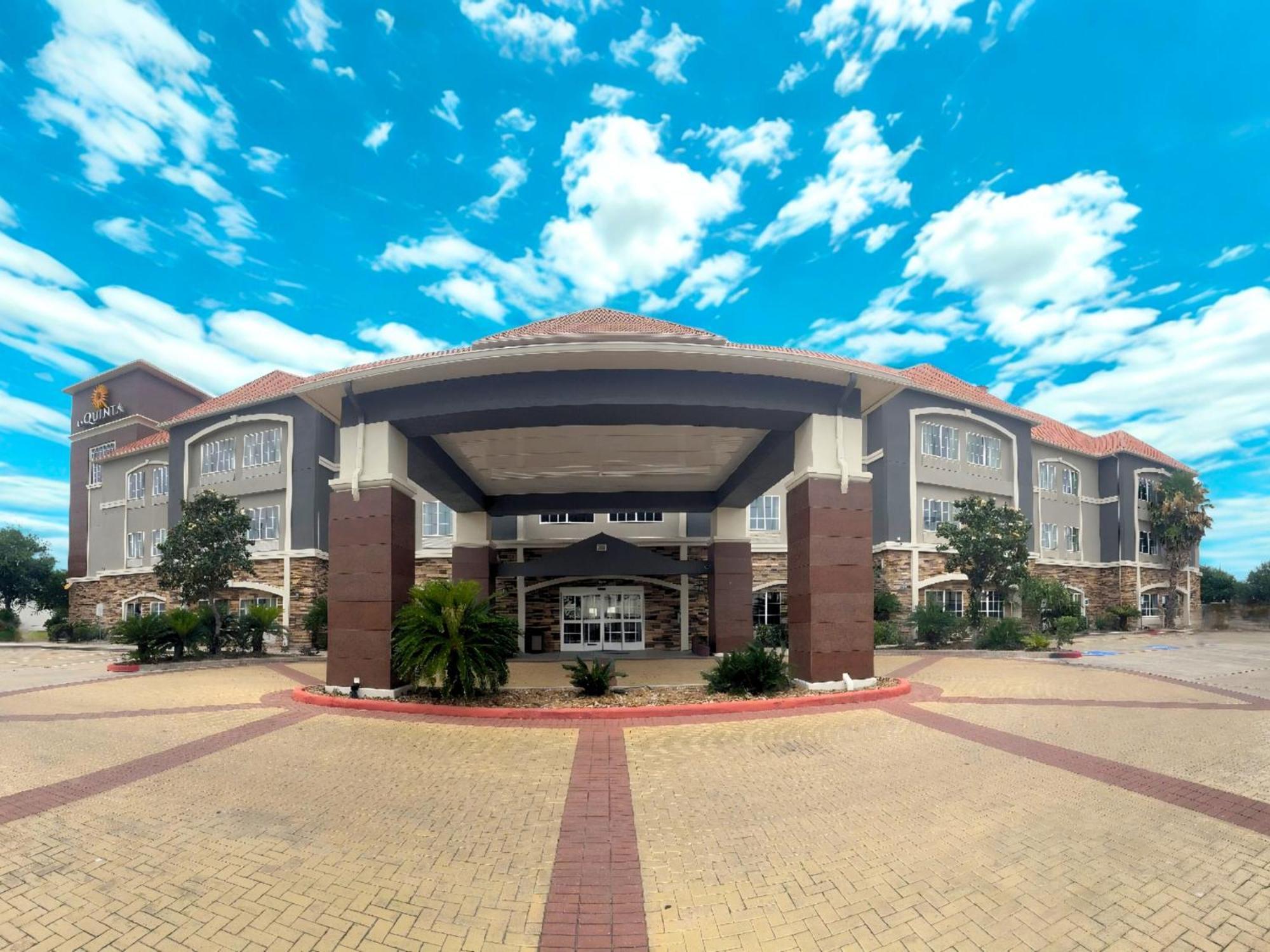 La Quinta By Wyndham Houston Energy Corridor Hotel Exterior photo